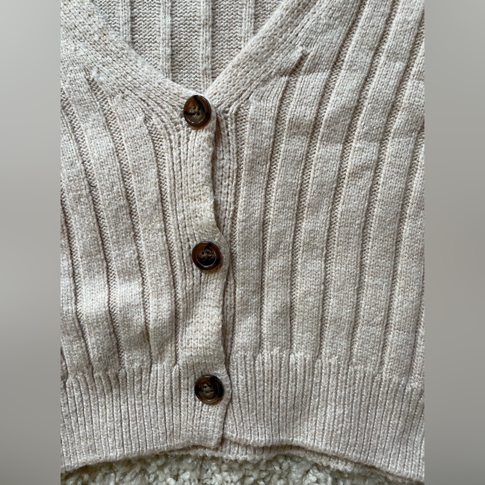 Garage Cropped Cardigan - Picture 2 of 10